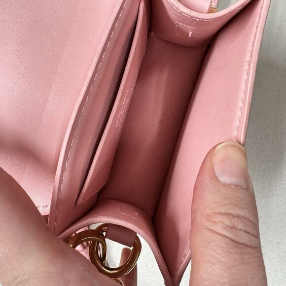 Truly Beauty x Barbie Collaboration Mini Purse Heart/Pink Handbag Crossbody Bag - Picture 6 of 8